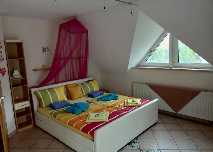 Dom wakacyjny Neu Mit Poolhalle Und Sauna *